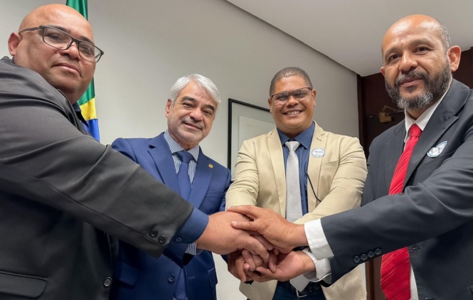 Em audiência com sindicalistas Senador Humberto Costa reafirma compromisso com Estatuto da Segurança